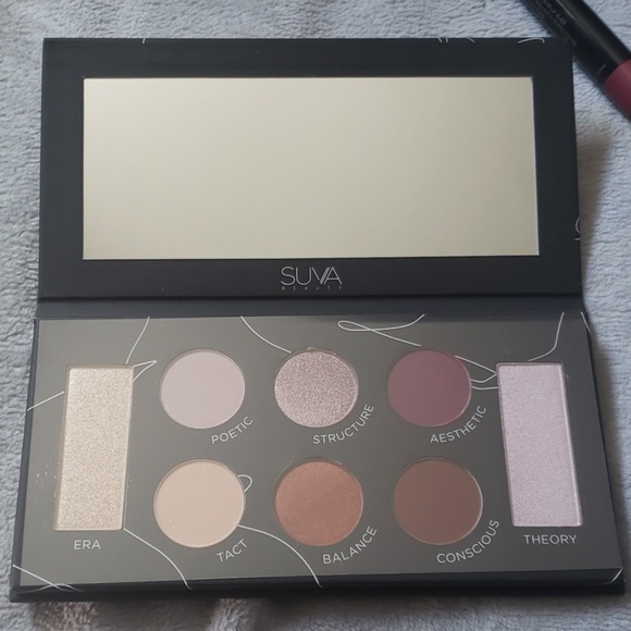 Eyeshadow palette - Picture 2 of 3